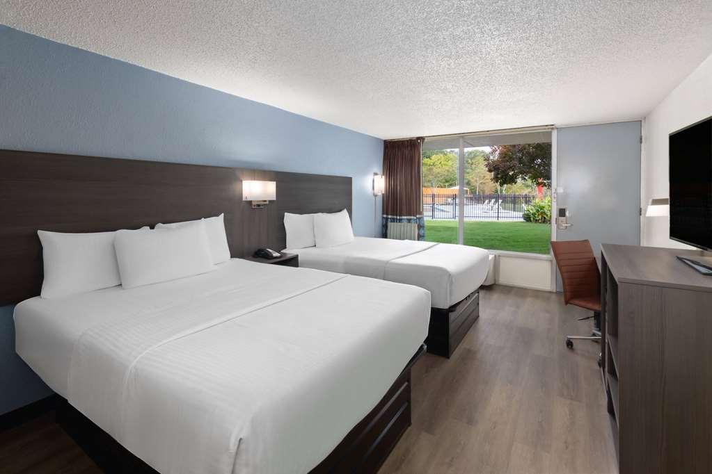 Super 8 By Wyndham Riverside Al 部屋 写真