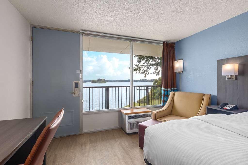 Super 8 By Wyndham Riverside Al 部屋 写真